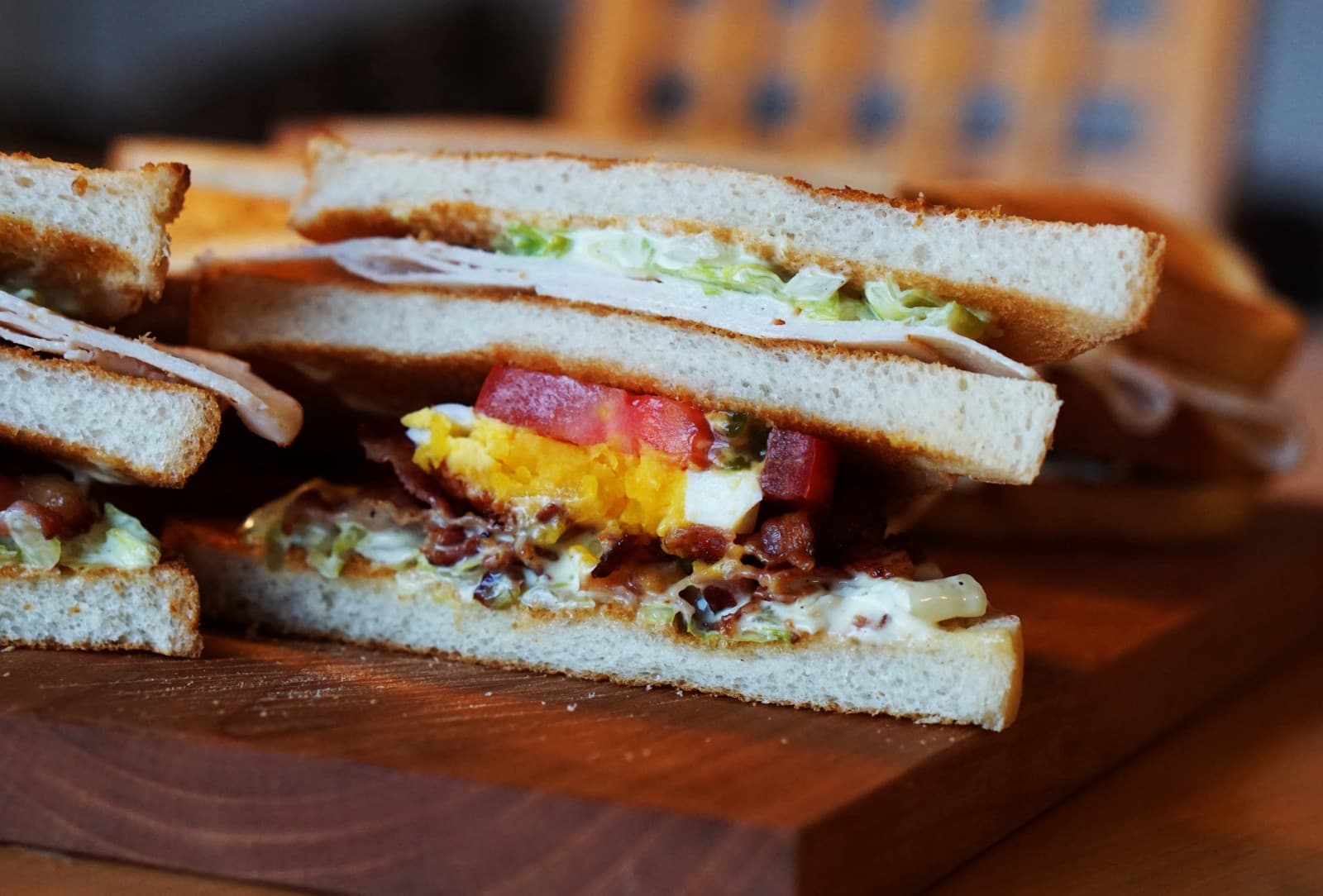 Chicken BLT : the ultimate club sandwich